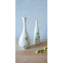 Ensemble de deux vases à décor de lotus