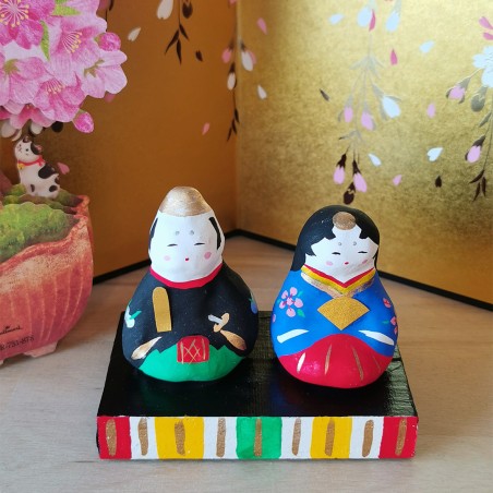 Ohinasama avec la scène Ichinomiya hariko artisanat japonais hinamatsuri