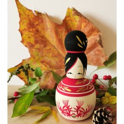 Hingabana Kokeshi with hair bun by  Wagatsuma Noboru